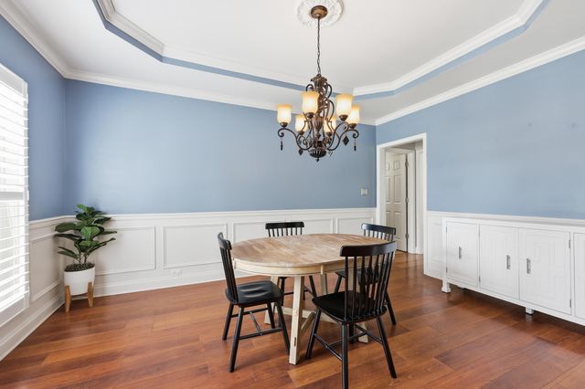 121 GLENEAGLES Way, Versailles, KY 40383