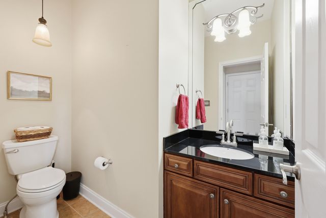 121 GLENEAGLES Way, Versailles, KY 40383