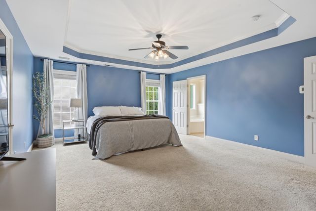 121 GLENEAGLES Way, Versailles, KY 40383