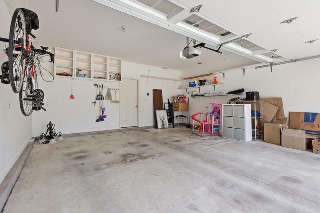 121 GLENEAGLES Way, Versailles, KY 40383