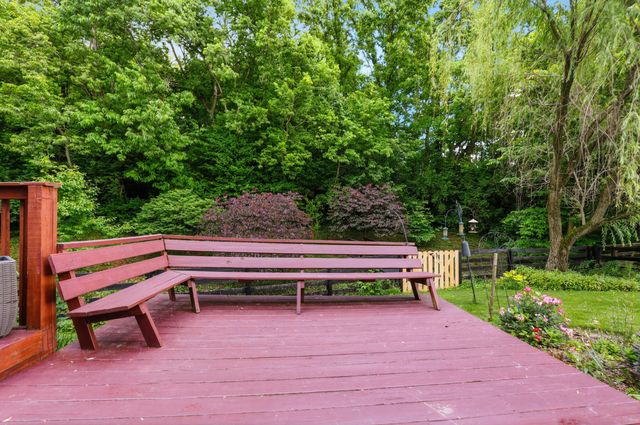 121 GLENEAGLES Way, Versailles, KY 40383