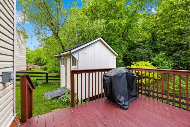 121 GLENEAGLES Way, Versailles, KY 40383