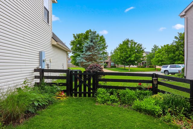121 GLENEAGLES Way, Versailles, KY 40383