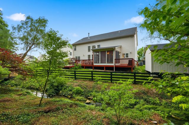 121 GLENEAGLES Way, Versailles, KY 40383