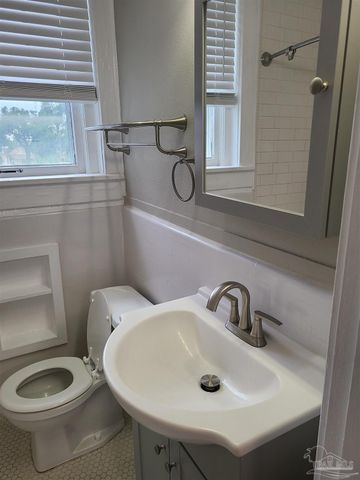 504 N Spring St A, Pensacola, FL 32501