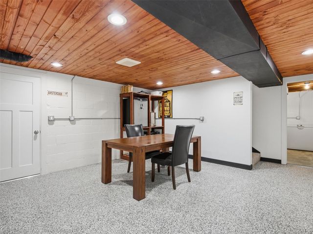 1301 Porter Road, White Lake Charter Township, MI 48383