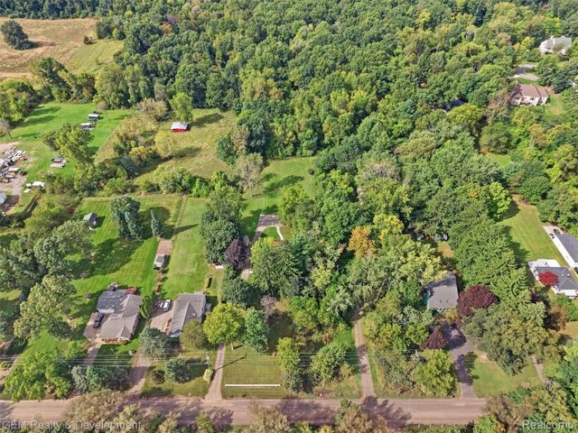 1301 Porter Road, White Lake Charter Township, MI 48383