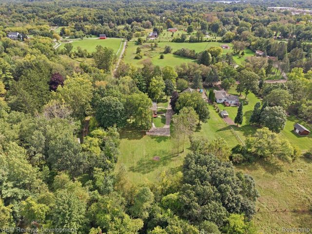 1301 Porter Road, White Lake Charter Township, MI 48383