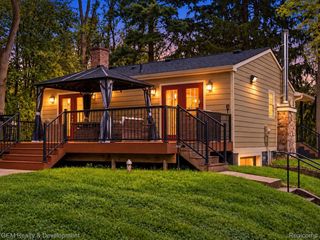 1301 Porter Road, White Lake Charter Township, MI 48383