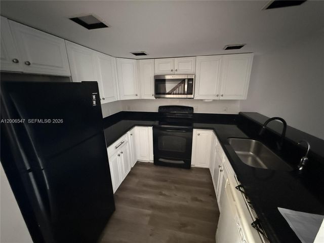 4220 SW 71st Way, Davie, FL 33314