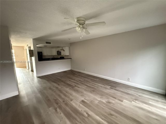 4220 SW 71st Way, Davie, FL 33314