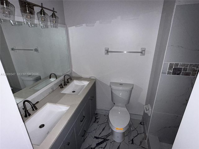 4220 SW 71st Way, Davie, FL 33314