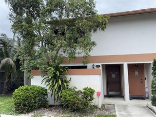 4220 SW 71st Way, Davie, FL 33314
