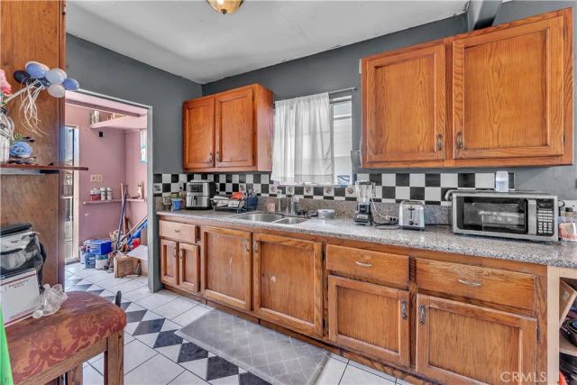 1208 E 3rd, Santa Ana, CA 92701