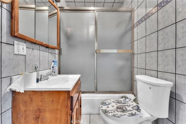 1208 E 3rd, Santa Ana, CA 92701