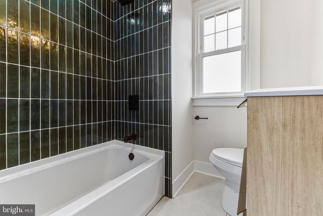 550 CHEWS LANDING RD, Sicklerville, NJ 08081