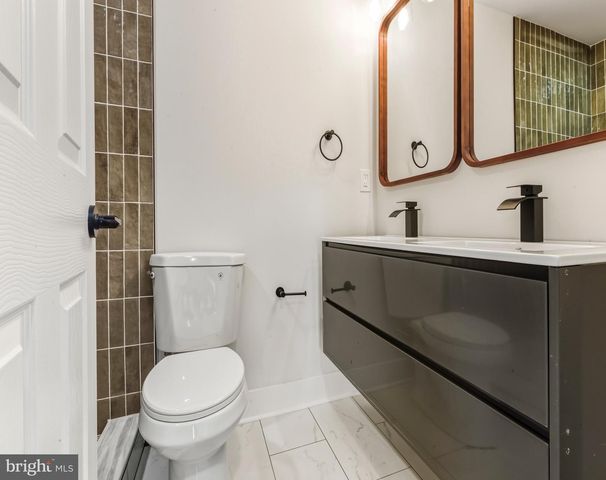 550 CHEWS LANDING RD, Sicklerville, NJ 08081