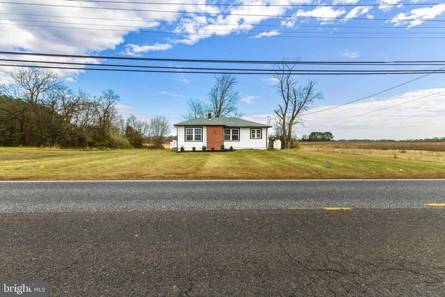 550 CHEWS LANDING RD, Sicklerville, NJ 08081