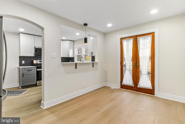 550 CHEWS LANDING RD, Sicklerville, NJ 08081