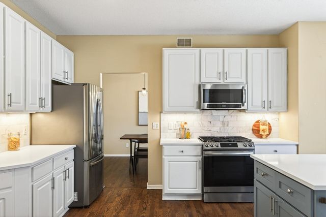 1092 Delano Way, Stillwater, MN 55082