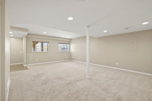 1092 Delano Way, Stillwater, MN 55082