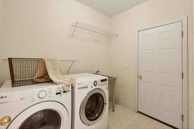 1092 Delano Way, Stillwater, MN 55082