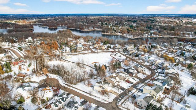 1092 Delano Way, Stillwater, MN 55082