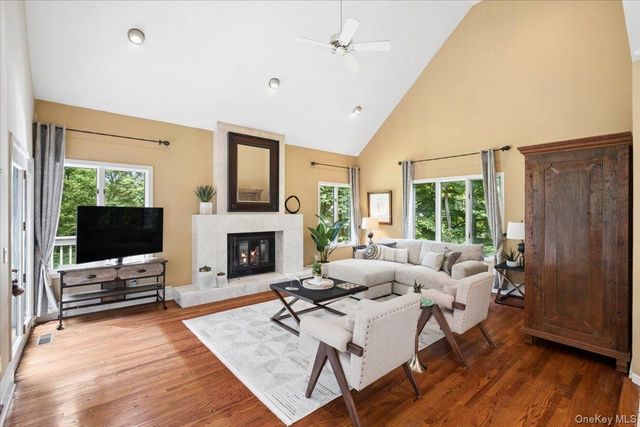 163 Mount Airy Road S, Croton-on-hudson, NY 10520