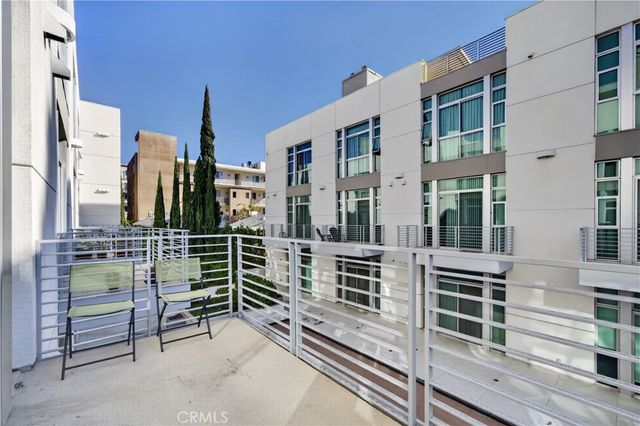 238 S Arroyo, Pasadena, CA 91105