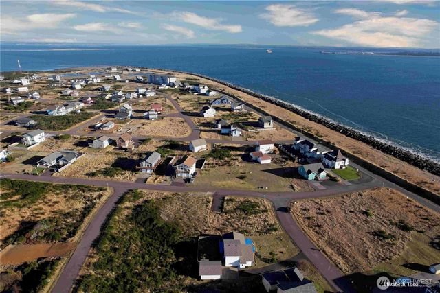 1472 Trade Wind Avenue SW, Ocean Shores, WA 98569