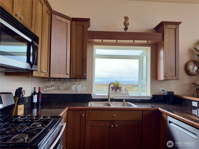 1472 Trade Wind Avenue SW, Ocean Shores, WA 98569