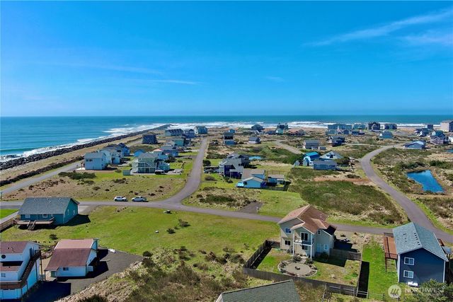 1472 Trade Wind Avenue SW, Ocean Shores, WA 98569