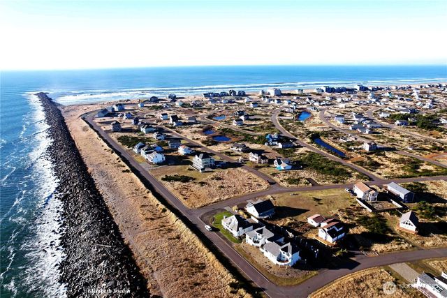 1472 Trade Wind Avenue SW, Ocean Shores, WA 98569