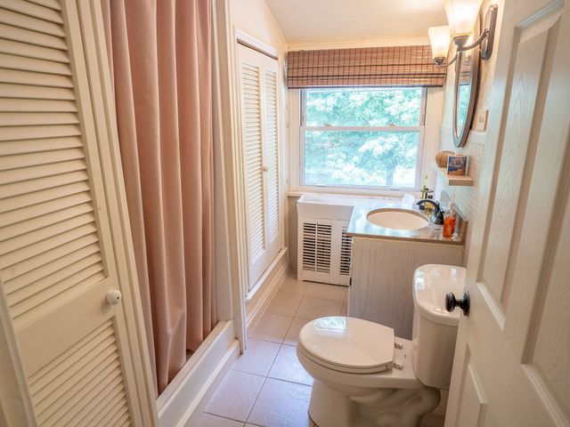 410 SHOREHAVEN Drive, Erie, PA 16505