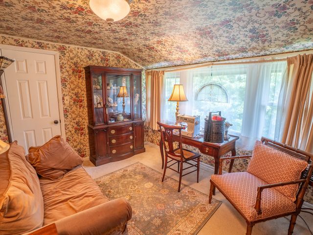 410 SHOREHAVEN Drive, Erie, PA 16505