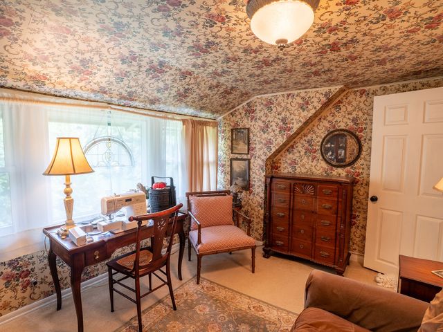 410 SHOREHAVEN Drive, Erie, PA 16505