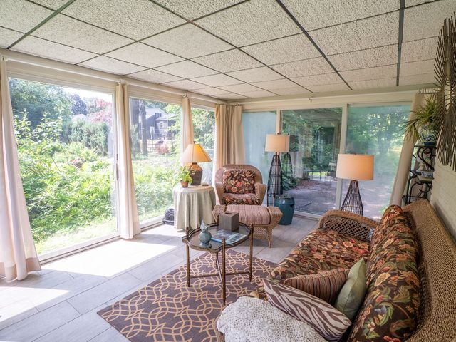 410 SHOREHAVEN Drive, Erie, PA 16505