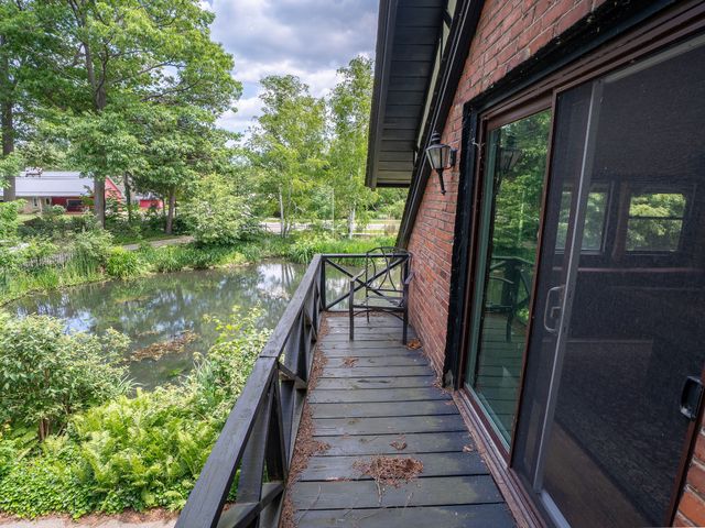 410 SHOREHAVEN Drive, Erie, PA 16505