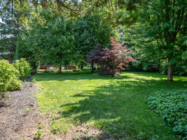 410 SHOREHAVEN Drive, Erie, PA 16505