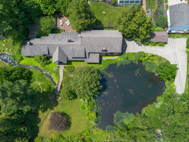 410 SHOREHAVEN Drive, Erie, PA 16505