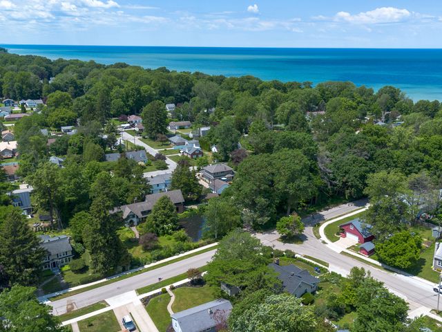 410 SHOREHAVEN Drive, Erie, PA 16505