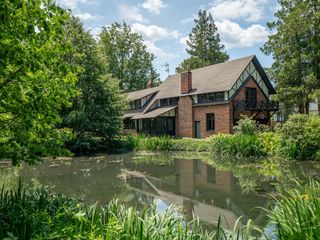 410 SHOREHAVEN Drive, Erie, PA 16505