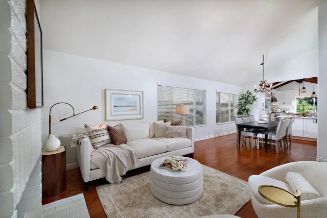 10585 Canyon Lake, San Diego, CA 92131