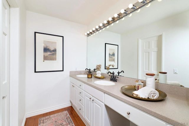 10585 Canyon Lake, San Diego, CA 92131