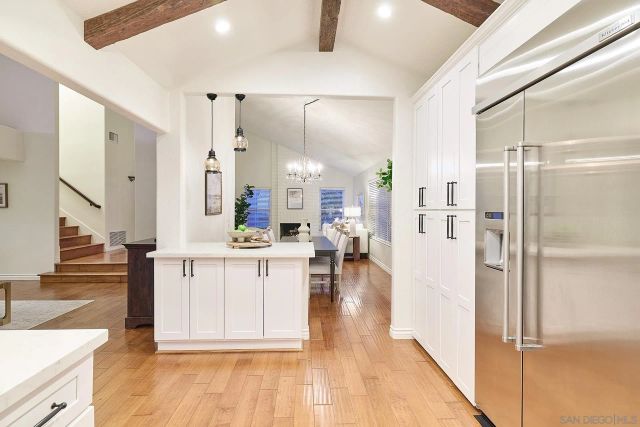 10585 Canyon Lake, San Diego, CA 92131