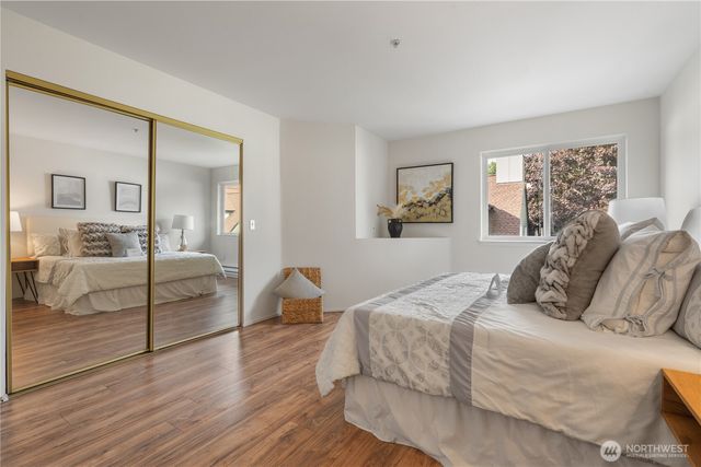 23907 S 67th Place S #C102, Kent, WA 98032