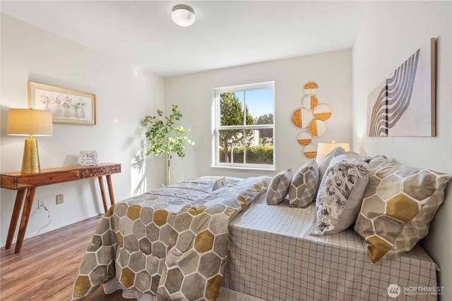 23907 S 67th Place S #C102, Kent, WA 98032