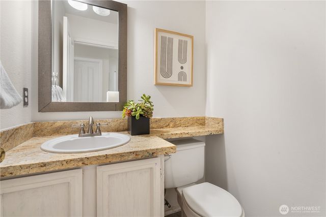 23907 S 67th Place S #C102, Kent, WA 98032