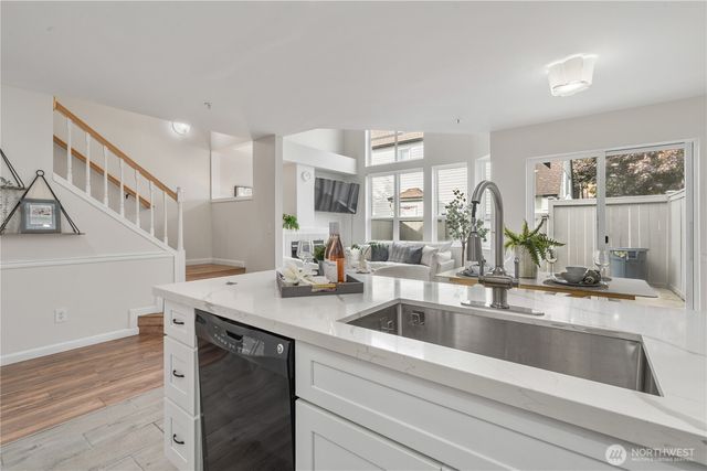 23907 S 67th Place S #C102, Kent, WA 98032