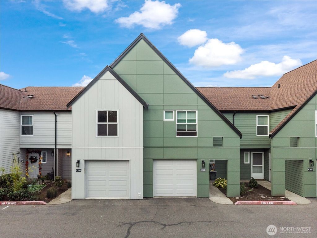23907 S 67th Place S #C102, Kent, WA 98032